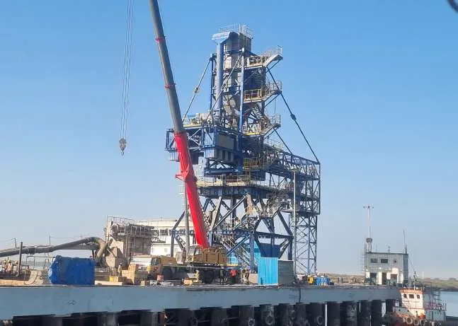 India’s first ship loader for cement