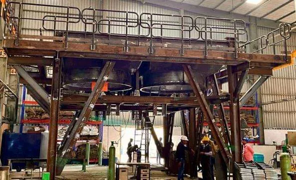 Plenum chamber and support structure