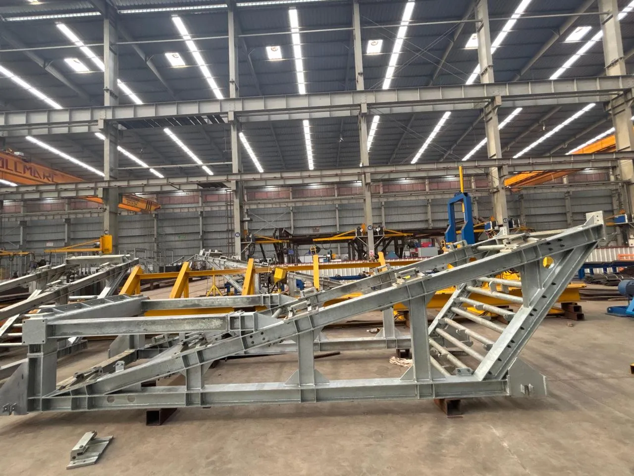 Belt storage and conveyor brackets, 14 m diameter road tunnel, Mumbai
